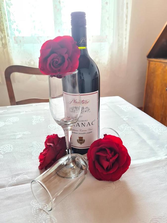 Holiday Home Vulezic Bar Bagian luar foto