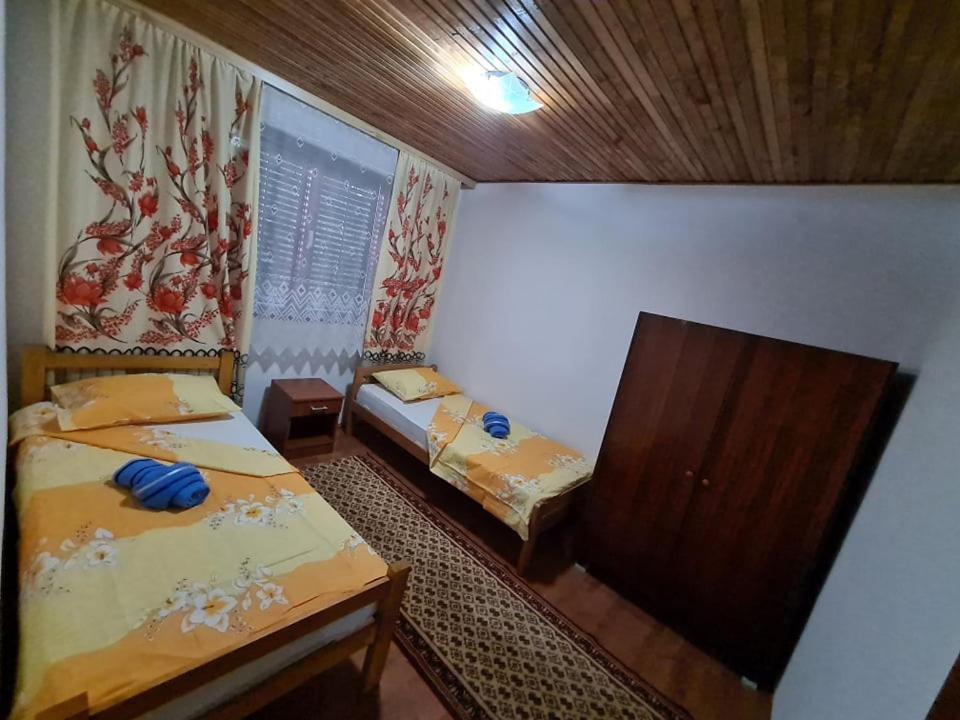 Holiday Home Vulezic Bar Bagian luar foto